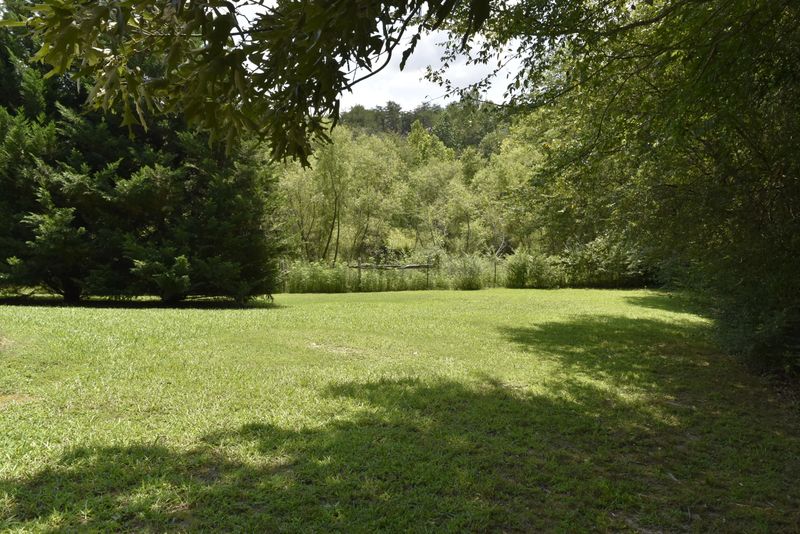 972 County Road 609, Athens, TN 37303