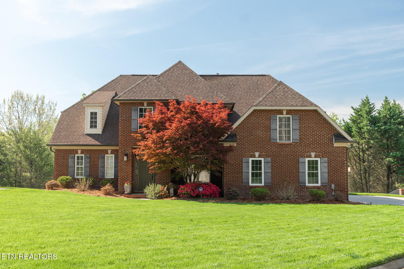 9720 Valley Woods Ln, Knoxville, TN 37922