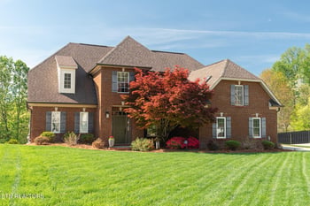 9720 Valley Woods Ln, Knoxville, TN 37922