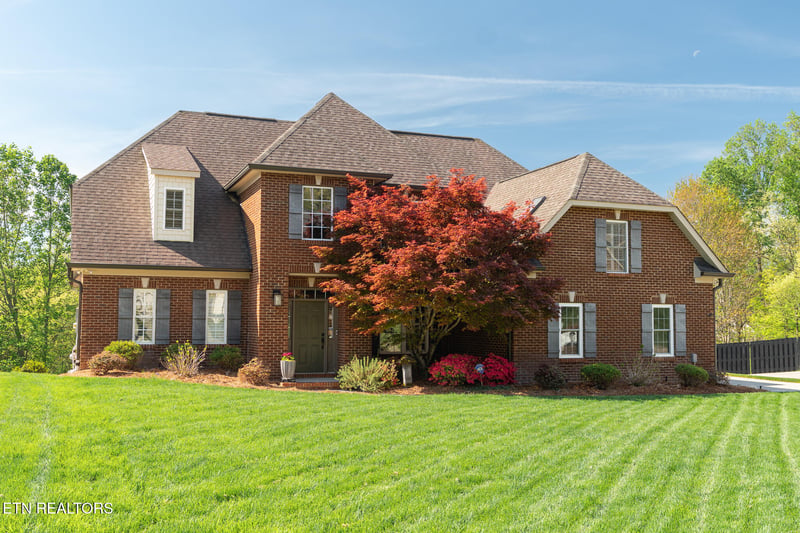 9720 Valley Woods Ln, Knoxville, TN 37922