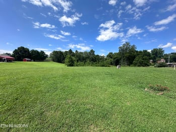 9721 Thorn Grove Pike, Strawberry Plains, TN 37871