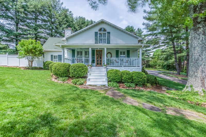 9737 Bob Gray Rd, Knoxville, TN 37923