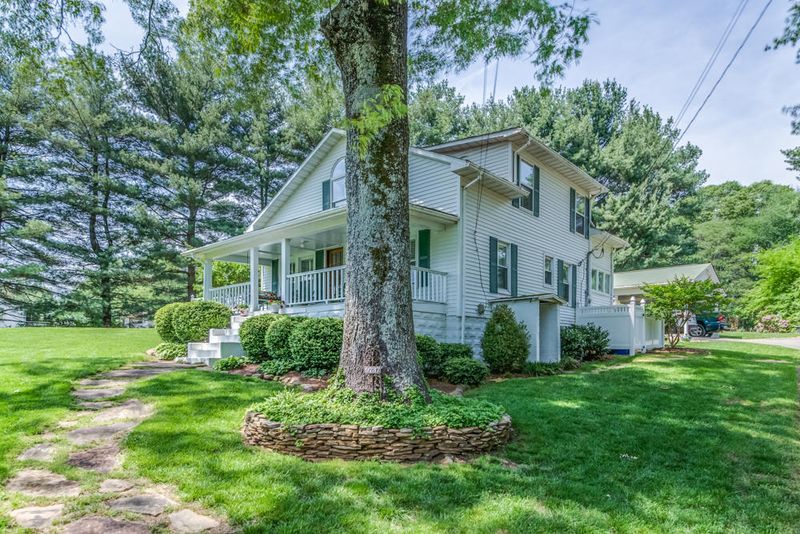 9737 Bob Gray Rd, Knoxville, TN 37923