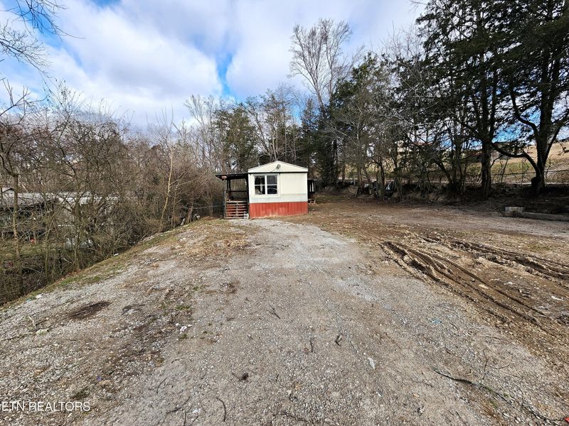 975 Davis Chapel Rd, Lafollette, TN 37766
