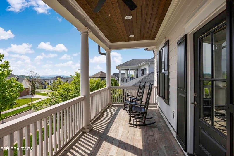9757 Clingmans Dome Dr, Knoxville, TN 37922