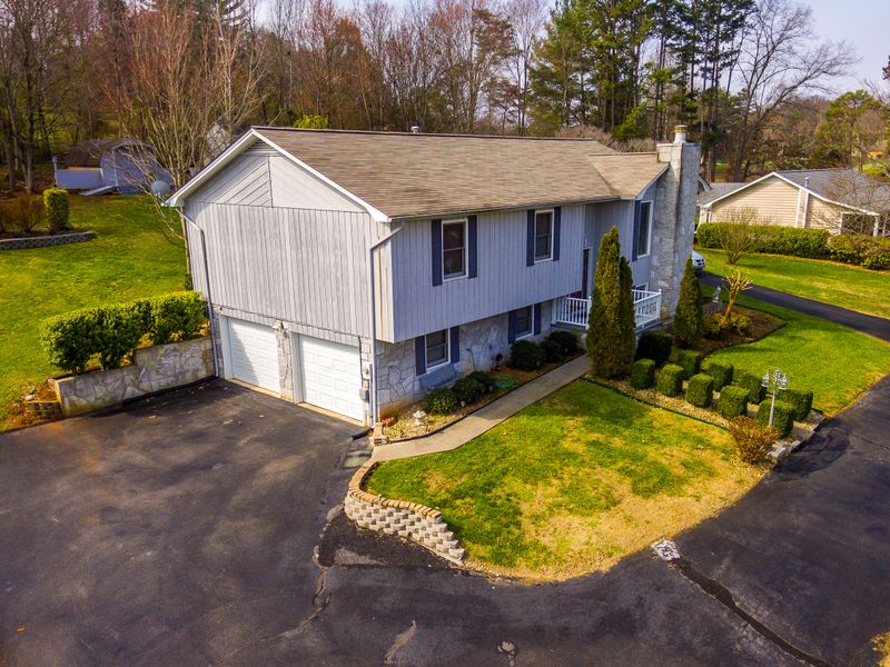 977 Mountain Laurel Rd, Morristown, TN 37814