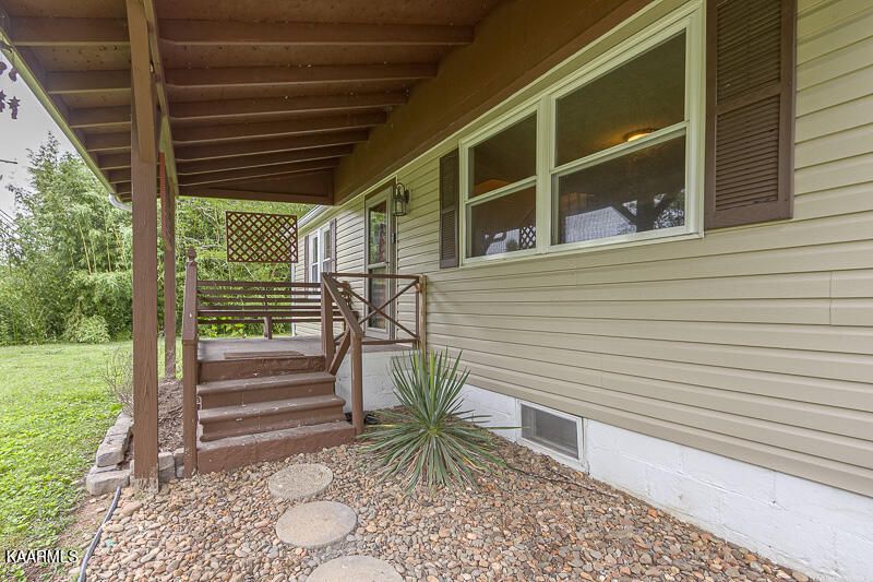 977 W Hunt Rd, Alcoa, TN 37701
