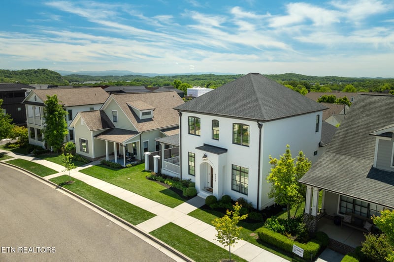 9779 Clingmans Dome Dr, Knoxville, TN 37922