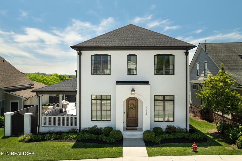 9779 Clingmans Dome Dr, Knoxville, TN 37922