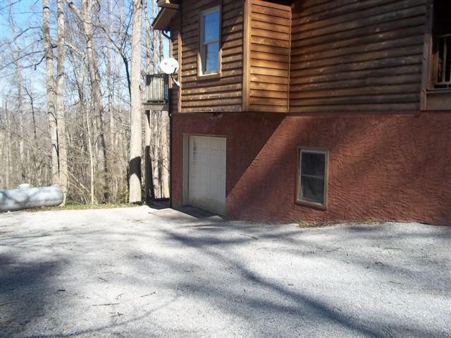 978 Old Cades Cove Rd, Townsend, TN 37882
