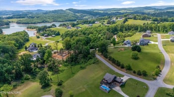 98 Cow Poke Ln, Rutledge, TN 37861