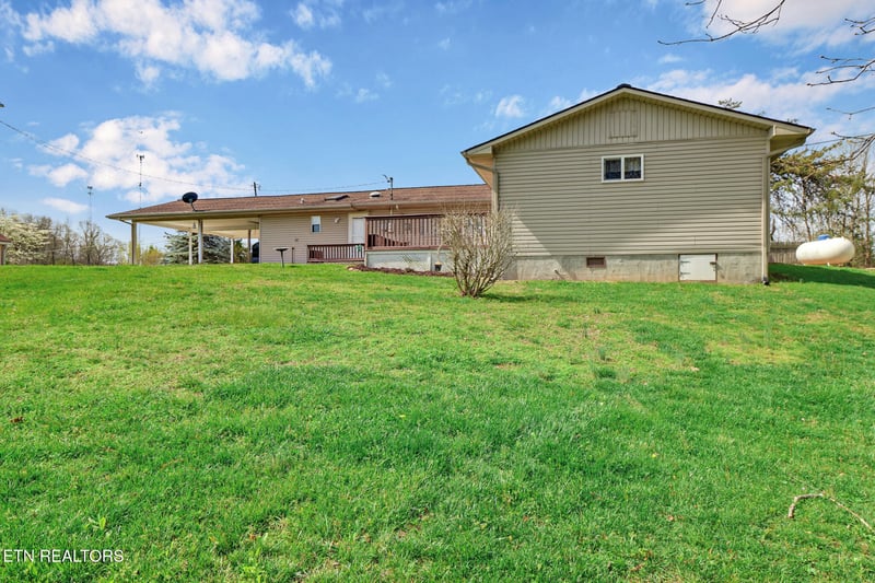 98 Drew Howard Rd, Crossville, TN 38558