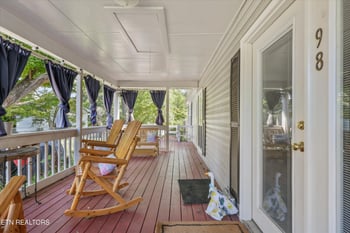 98 Orange Ln, Oak Ridge, TN 37830