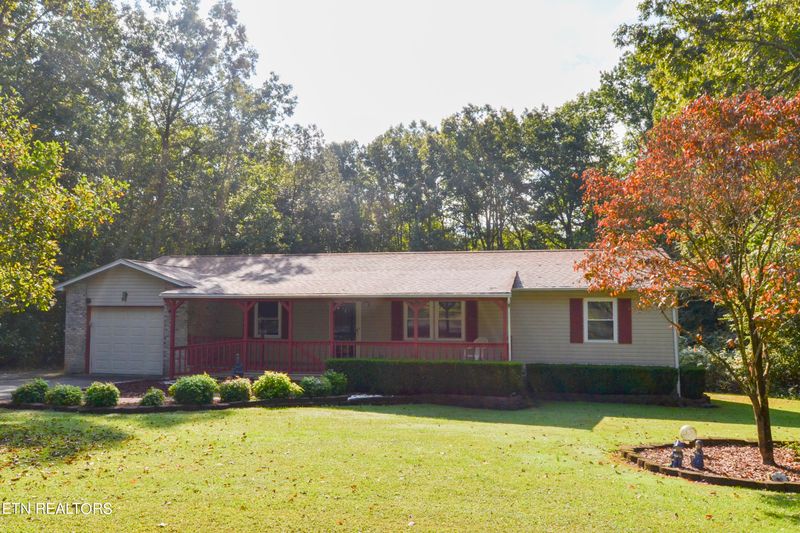 98 Sycamore Dr, Crossville, TN 38555