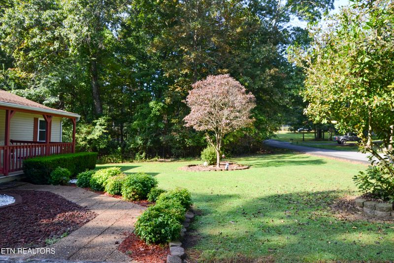 98 Sycamore Dr, Crossville, TN 38555