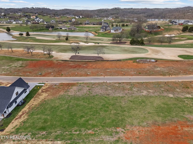 980 Black Bear Cir, Loudon, TN 37774