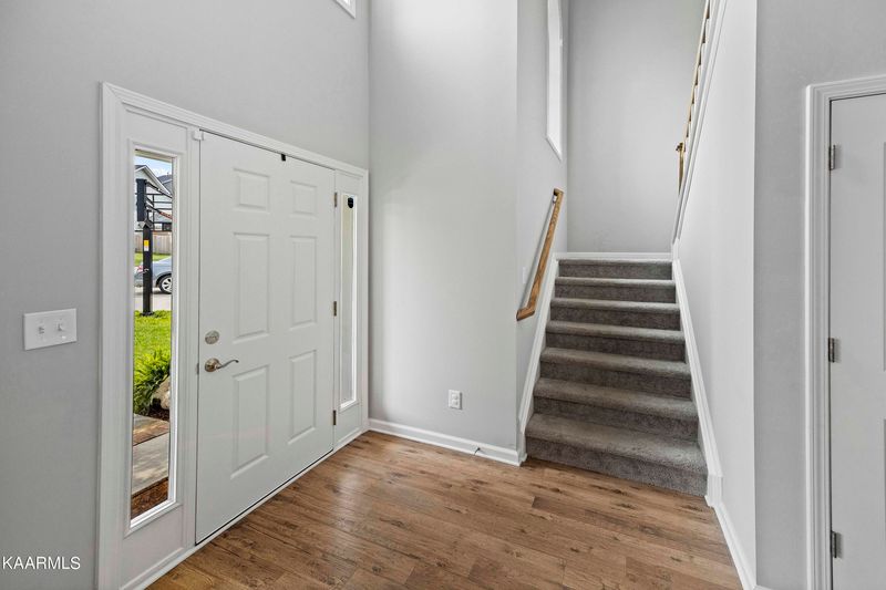 9800 Foot Path Ln, Knoxville, TN 37922