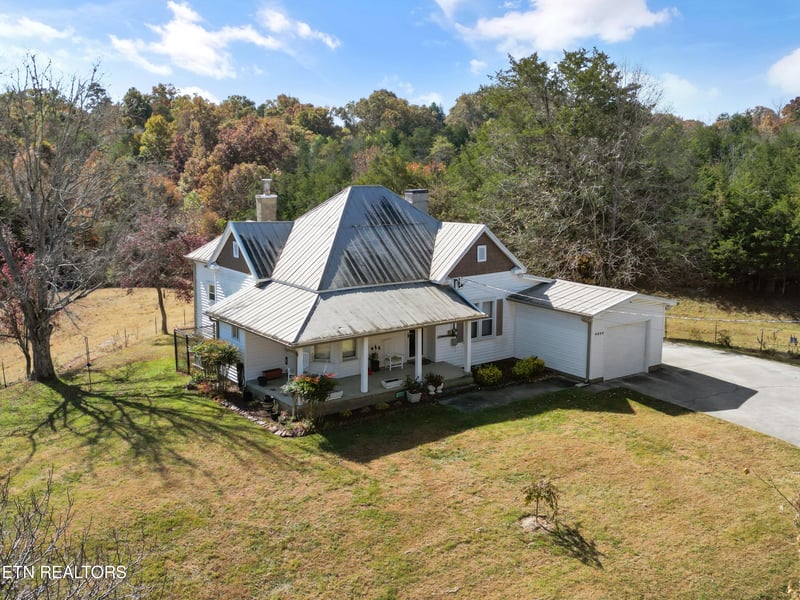 9804 Will Merritt Rd, Strawberry Plains, TN 37871