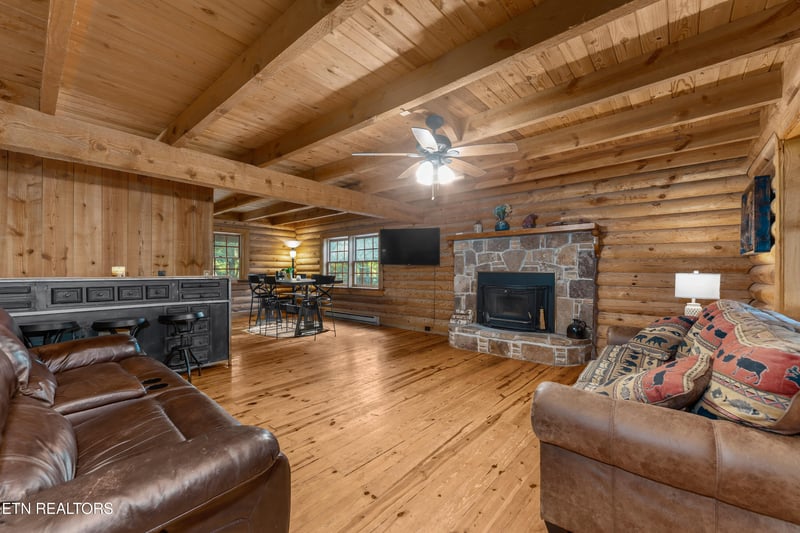 9809 Fairview Rd, Lenoir City, TN 37772