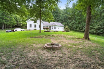 982 Jordan Rd, Washburn, TN 37888