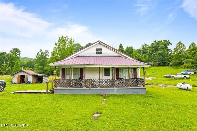982 Little White Oak Rd, Duff, TN 37729