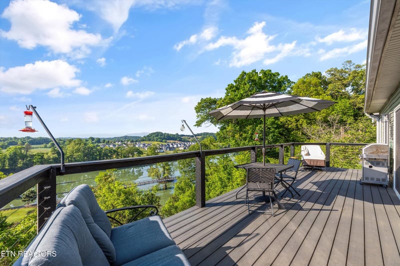 9828 Kodak Rd, Kodak, TN 37764