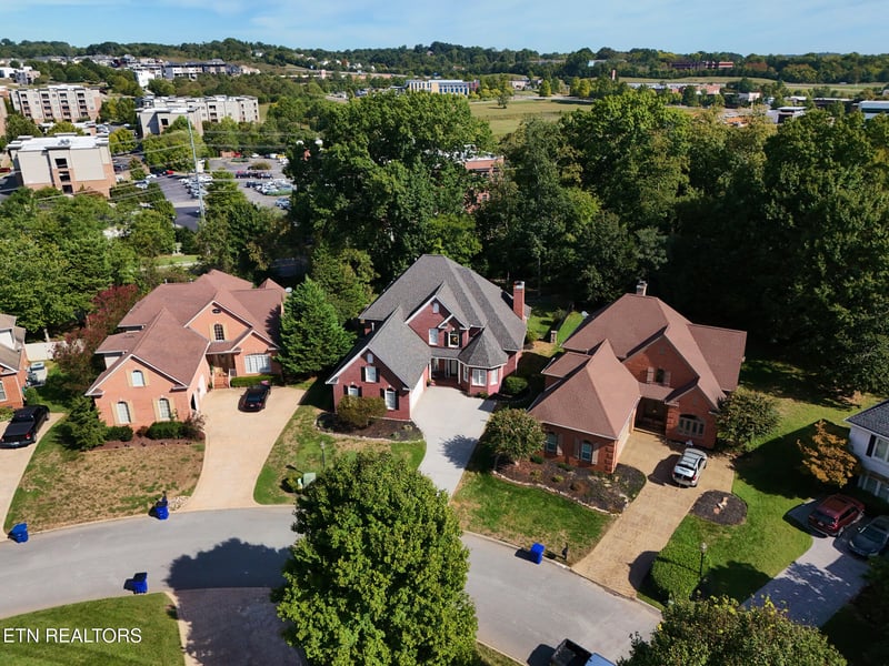 9830 Giverny Cir, Knoxville, TN 37922