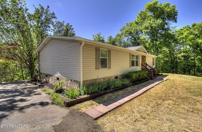 984 Pleasure Rd, Sevierville, TN 37876