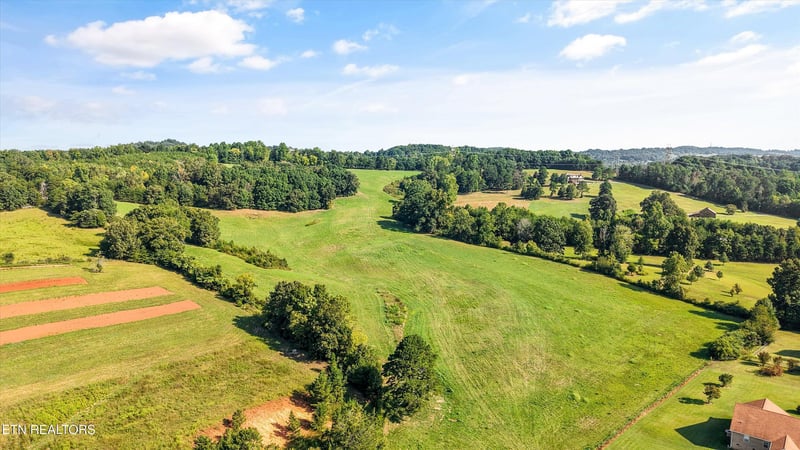 985 Lane Dr, Friendsville, TN 37737