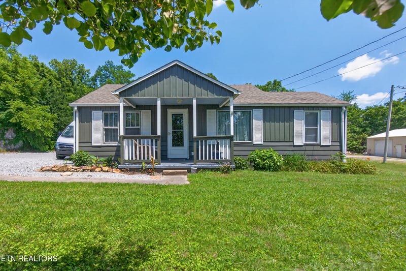 986 Sparta Hwy, Crossville, TN 38572