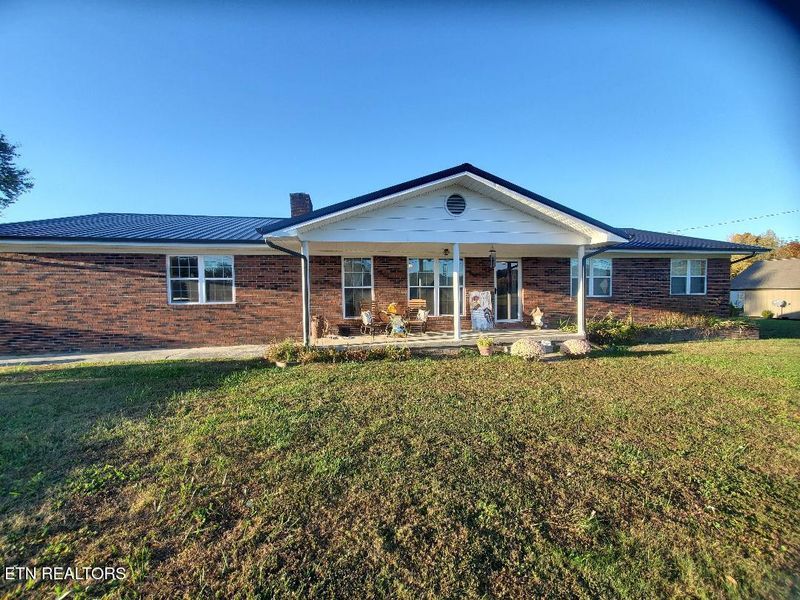 987 Pleasant Grove Rd, Winfield, TN 37892