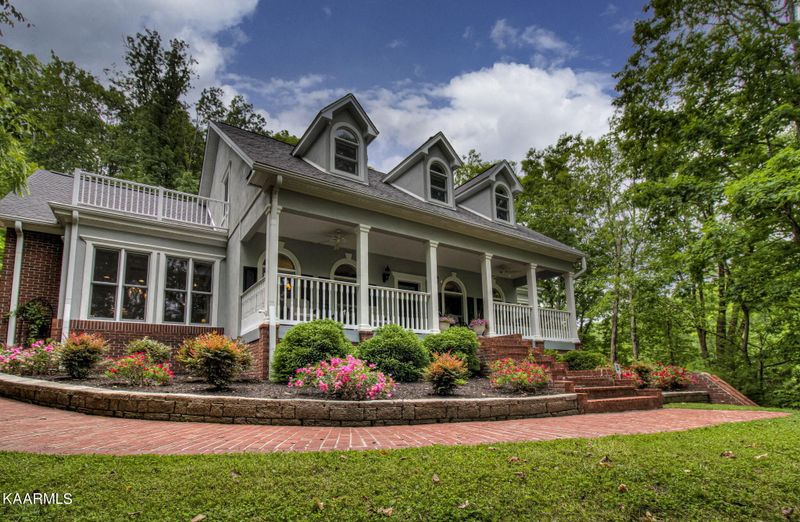 987 Willard Way, Sevierville, TN 37876