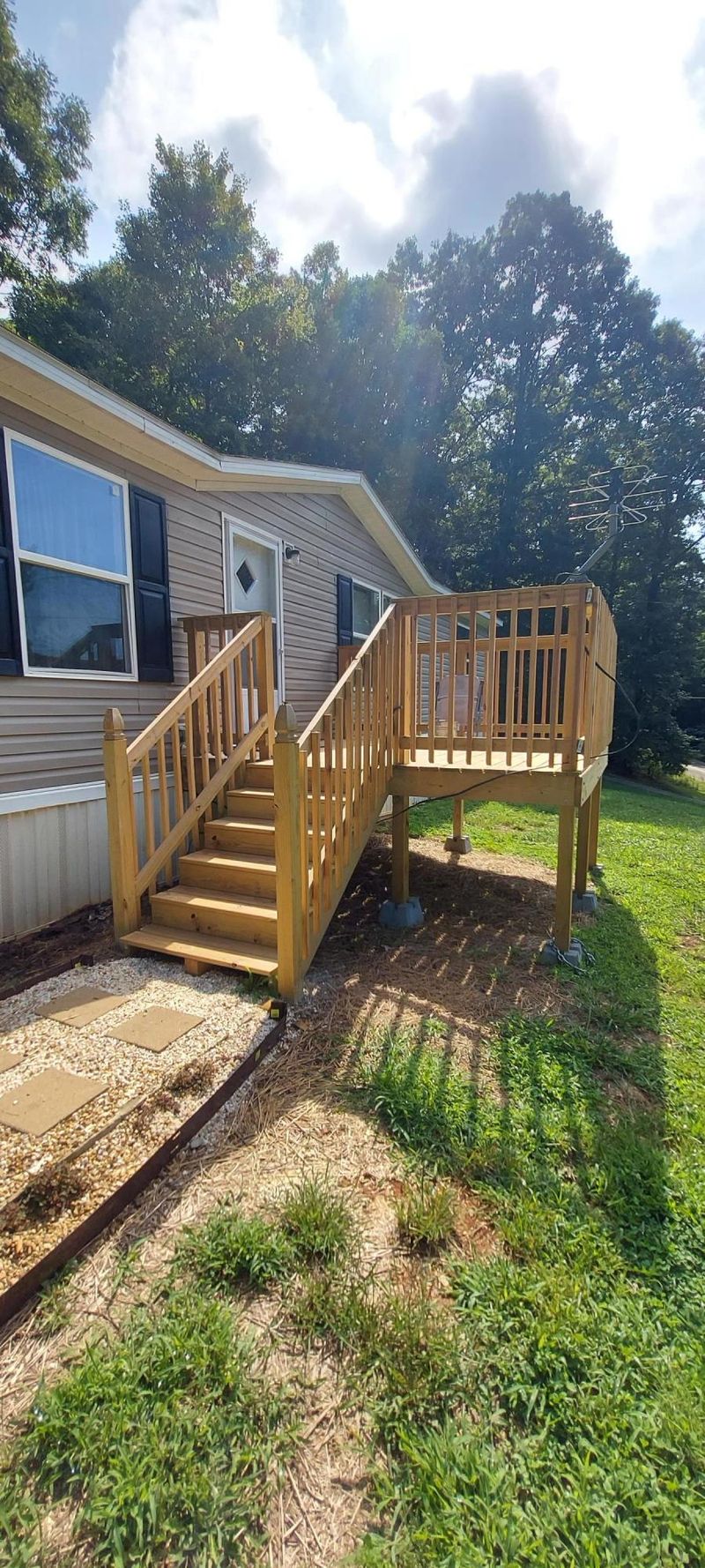 9884 Old Kingston Rd, Loudon, TN 37774