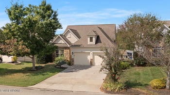 989 Rarity Bay Pkwy, Vonore, TN 37885