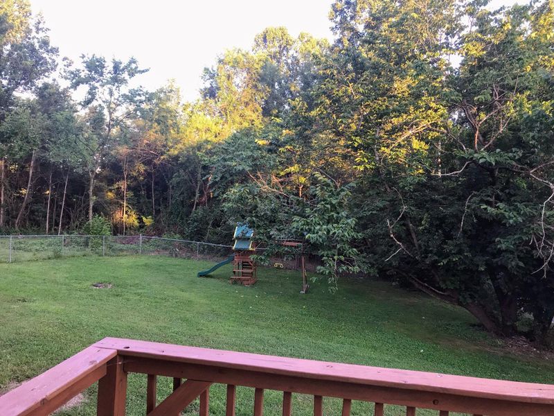 989 Snodderly Rd, Lenoir City, TN 37771