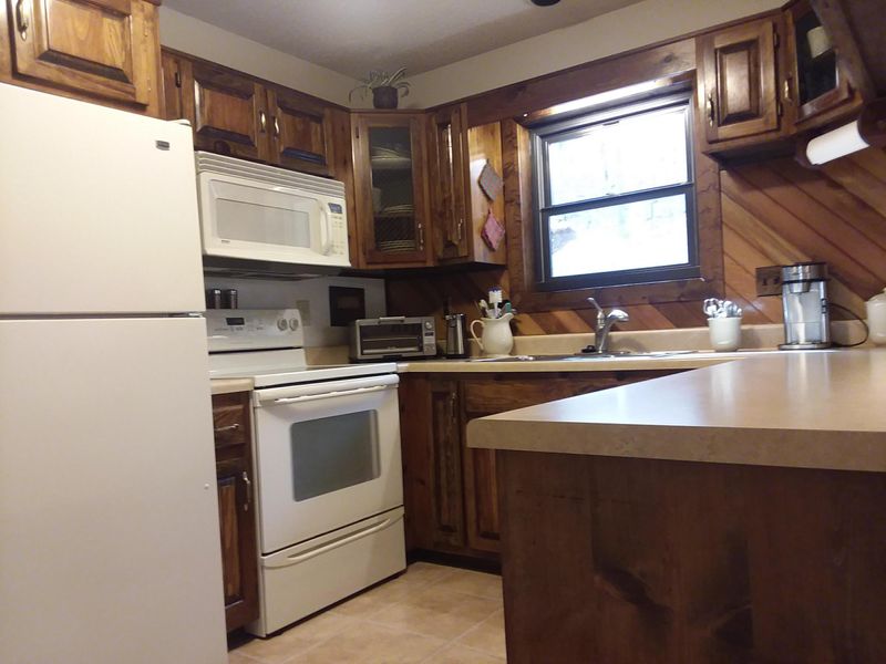 99 Chestnut Hill Rd, Oak Ridge, TN 37830