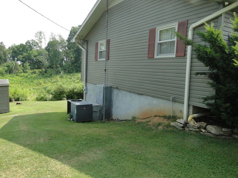 990 Highway 39 E, Englewood, TN 37329
