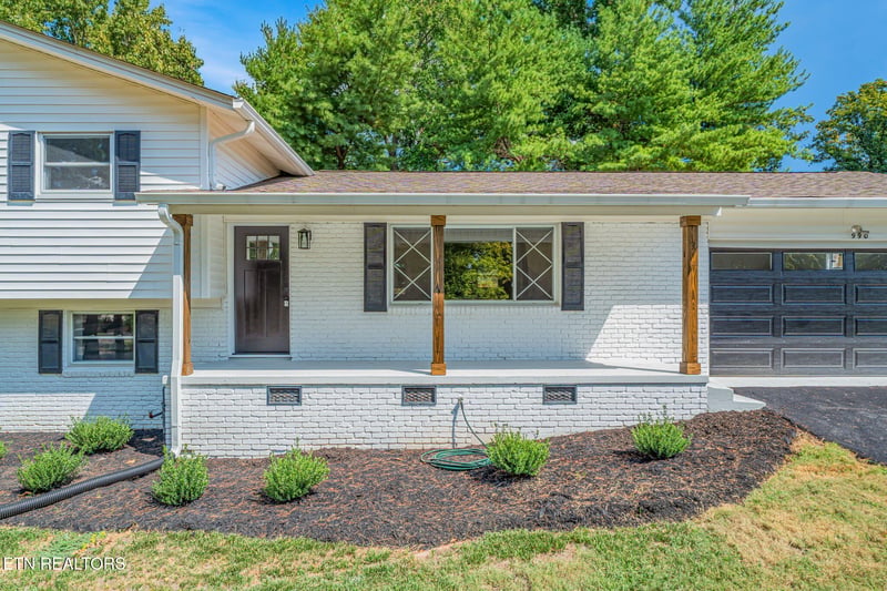 990 Ponder Rd, Knoxville, TN 37923
