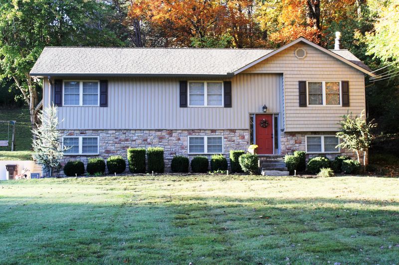 9901 Rainbow Dr, Knoxville, TN 37922