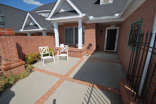 991 Fine Glen Dr, Sevierville, TN 37862