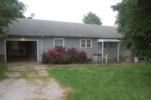 9910 Emory Rd, Corryton, TN 37721