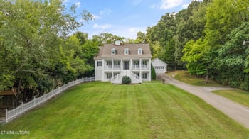 9913 Bluegrass Rd, Knoxville, TN 37922