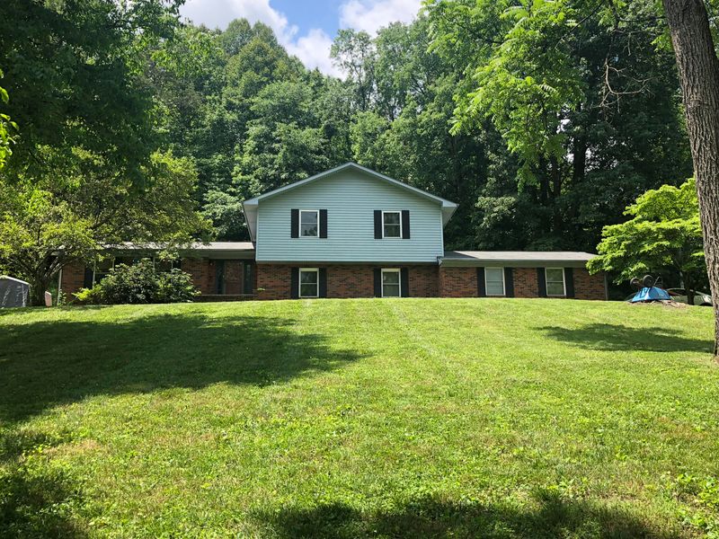 9913 Elkins Rd, Heiskell, TN 37754