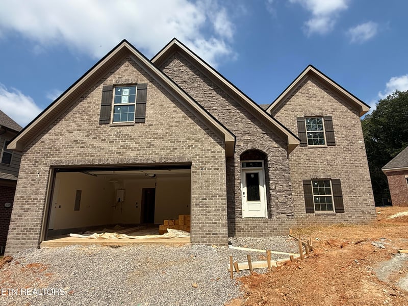9915 Rio Bravo Ln, Knoxville, TN 37922
