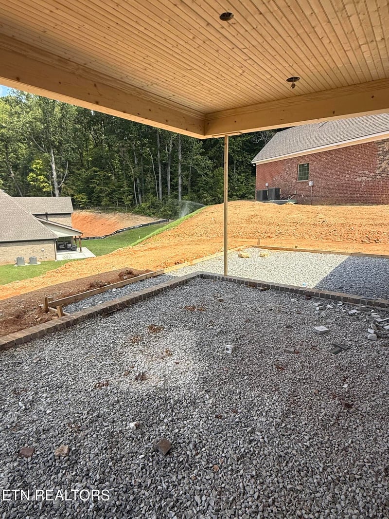 9915 Rio Bravo Ln, Knoxville, TN 37922