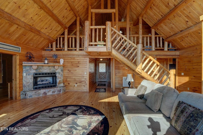 9917 Kodak Rd, Kodak, TN 37764