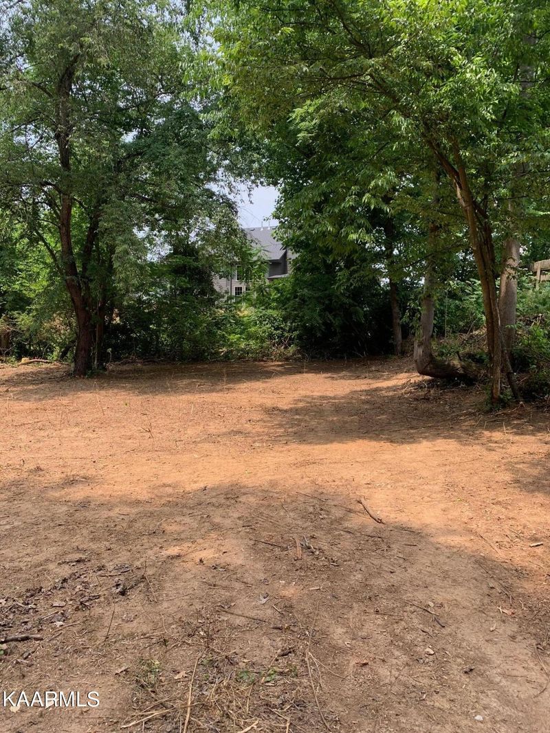 9925 Bluegrass Rd, Knoxville, TN 37922