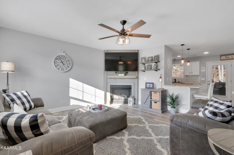 9927 Thunderbolt Way, Knoxville, TN 37923