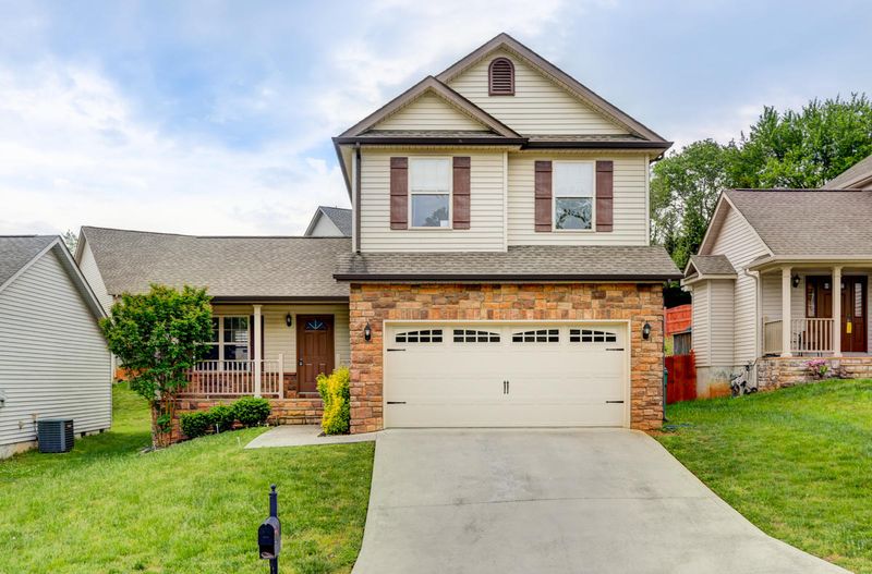 9928 Thunderbolt Way, Knoxville, TN 37923