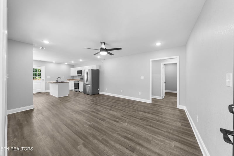 994 Pinecrest Rd, Jacksboro, TN 37757